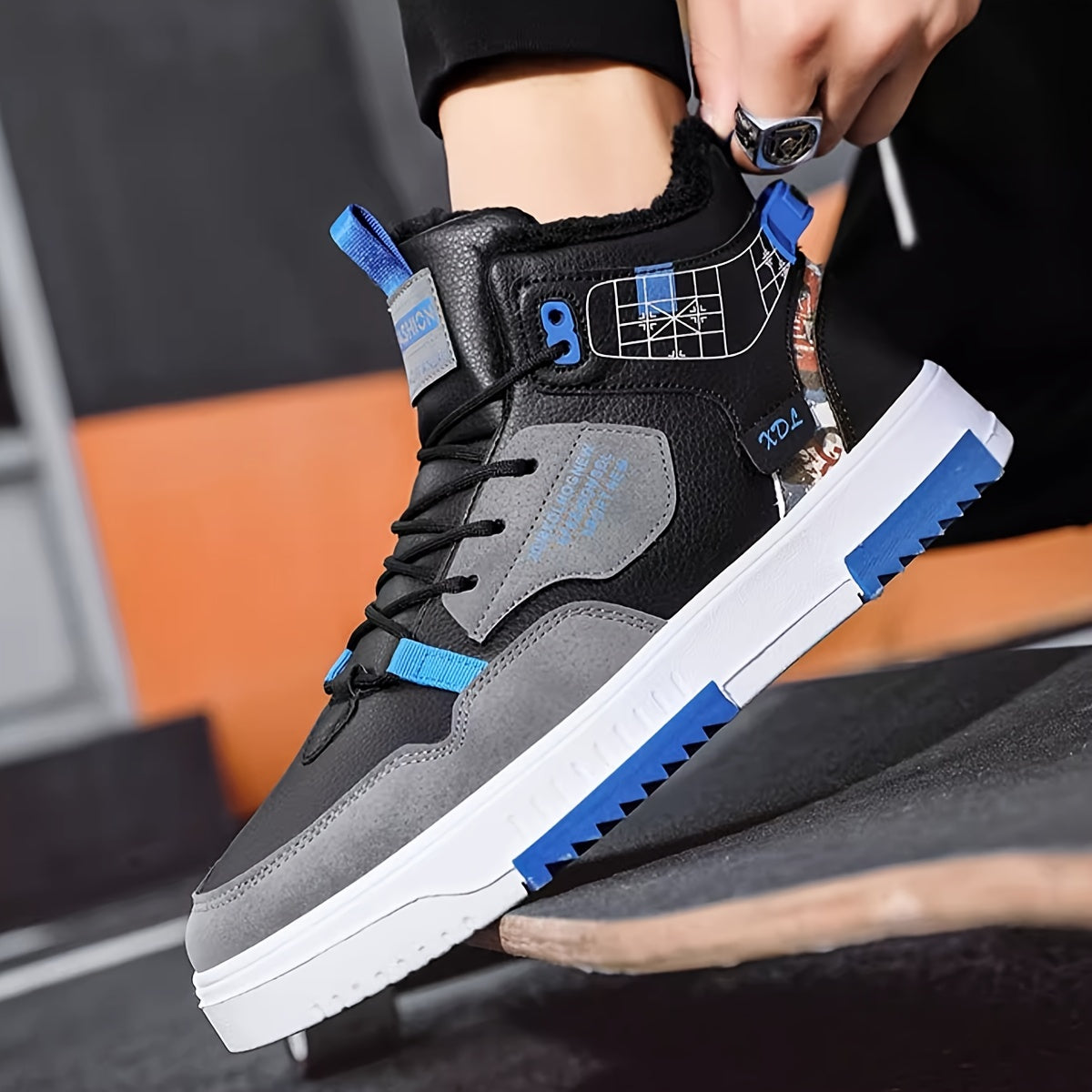 T088M Negro/Azul