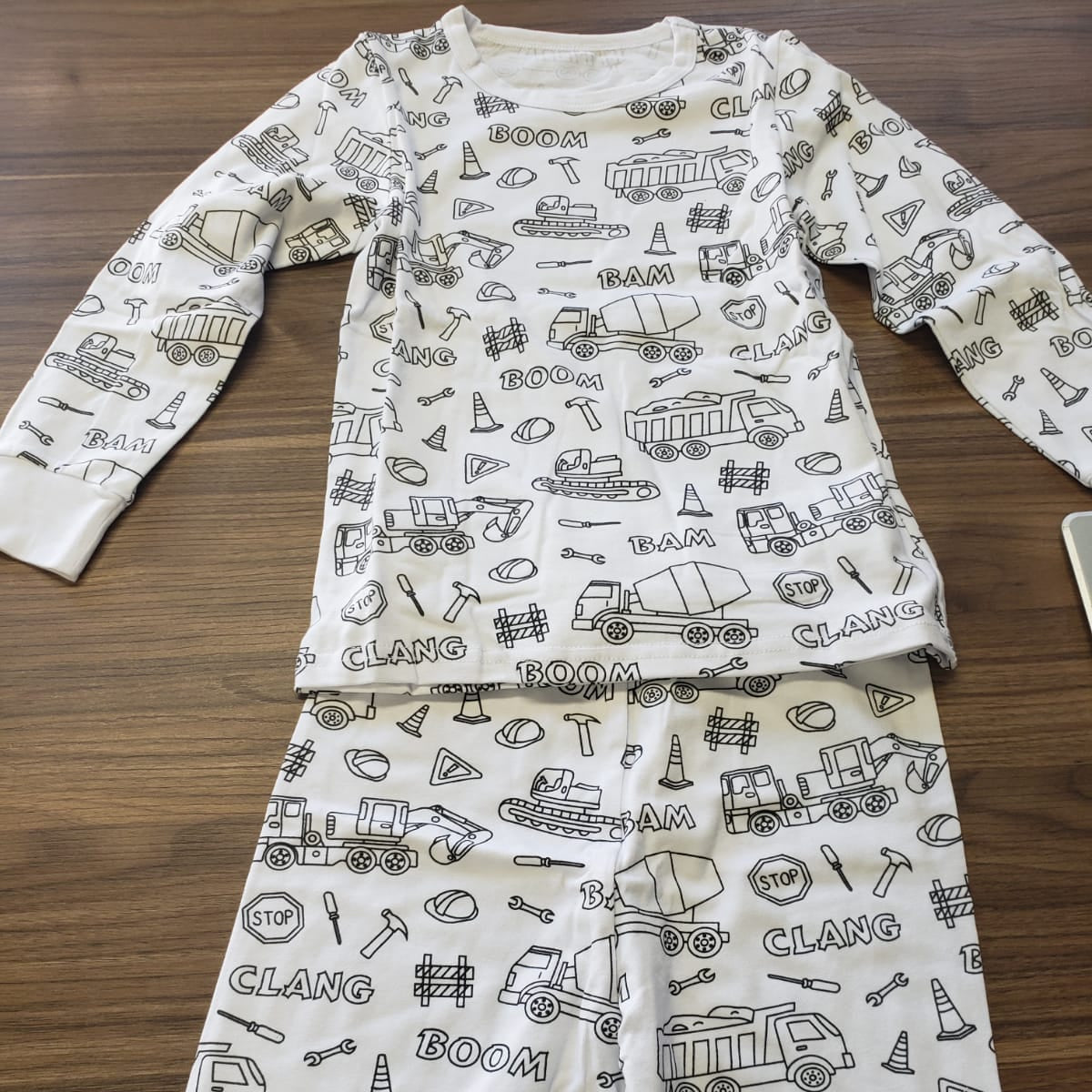 🎨 Pijamas Creativas (Marcadores Incluidos)